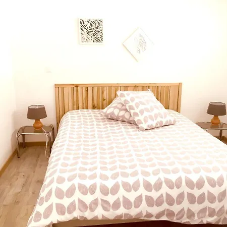 Holiday Peigrier Holiday home Chateauneuf-Val-Saint-Donat